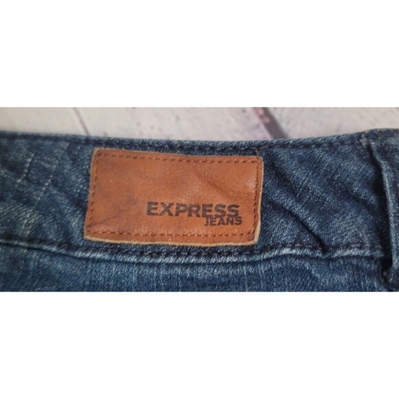 Express Dark Wash Cuffed Denim Shorts size 8 Casual Stretchy - Picture 4 of 7